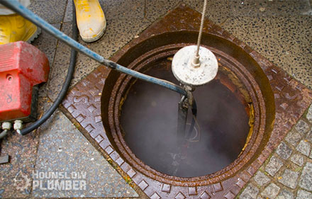 drain unblocking hounslow 440x281 1